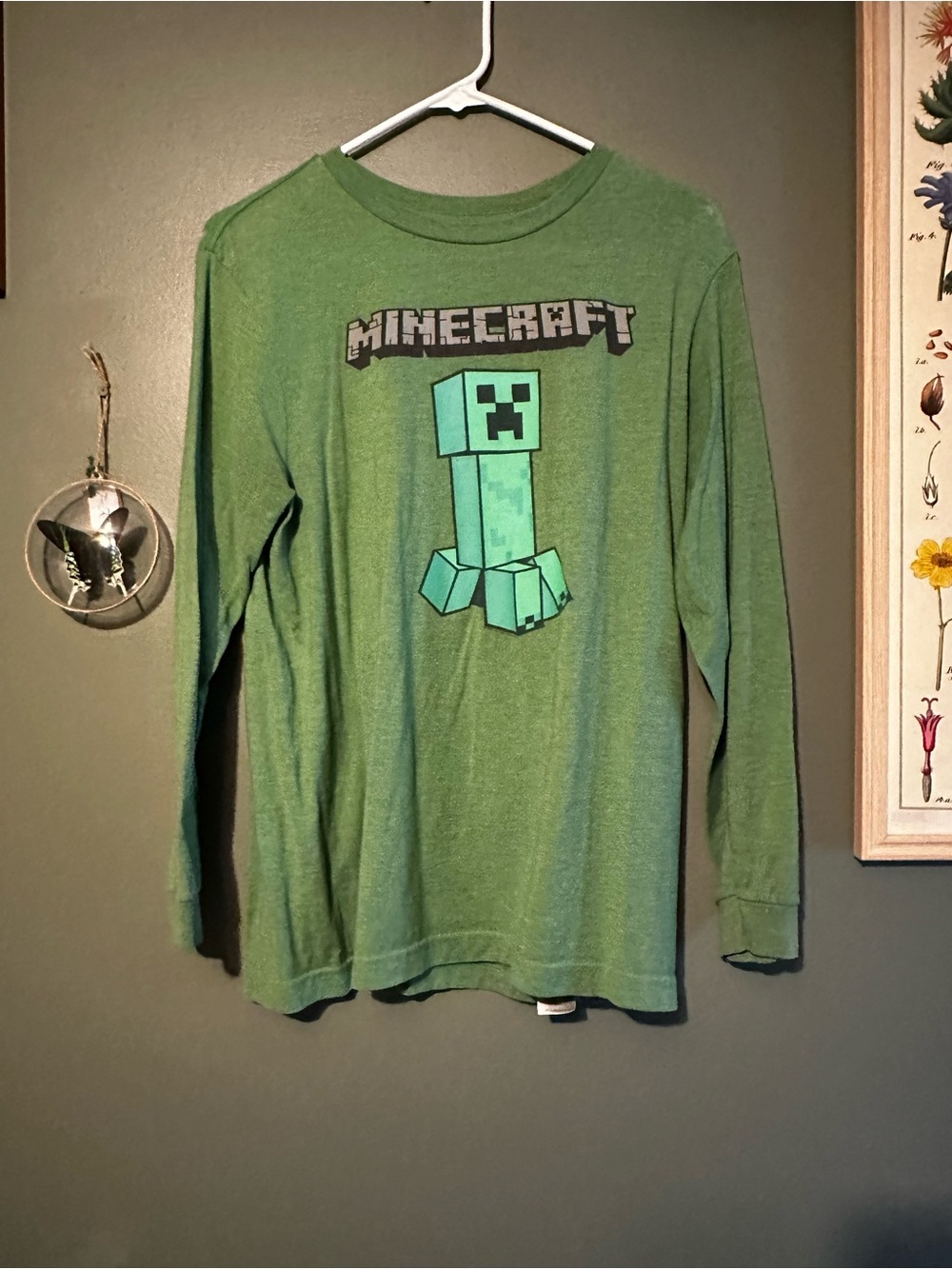 ⭐️ Old Navy Green Minecraft Creeper Graphic Long Sleeve Tee